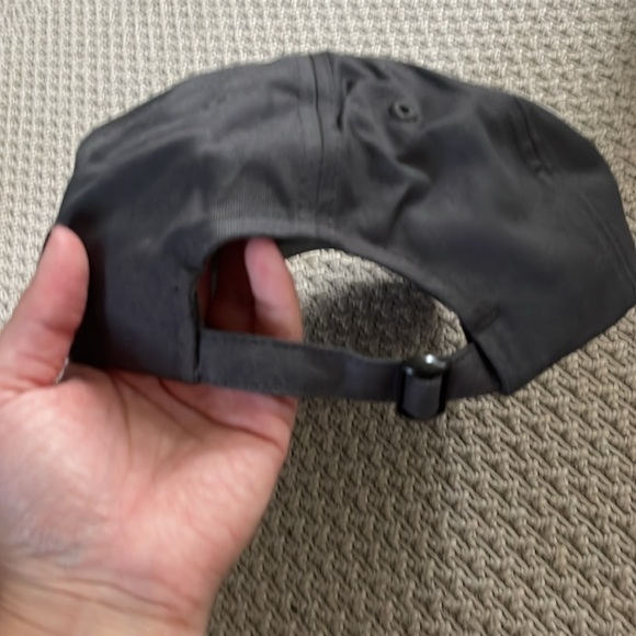 Bass pro Hat - Picture 2 of 3